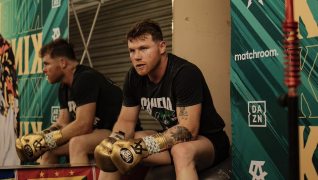 © https://www.instagram.com/canelo/